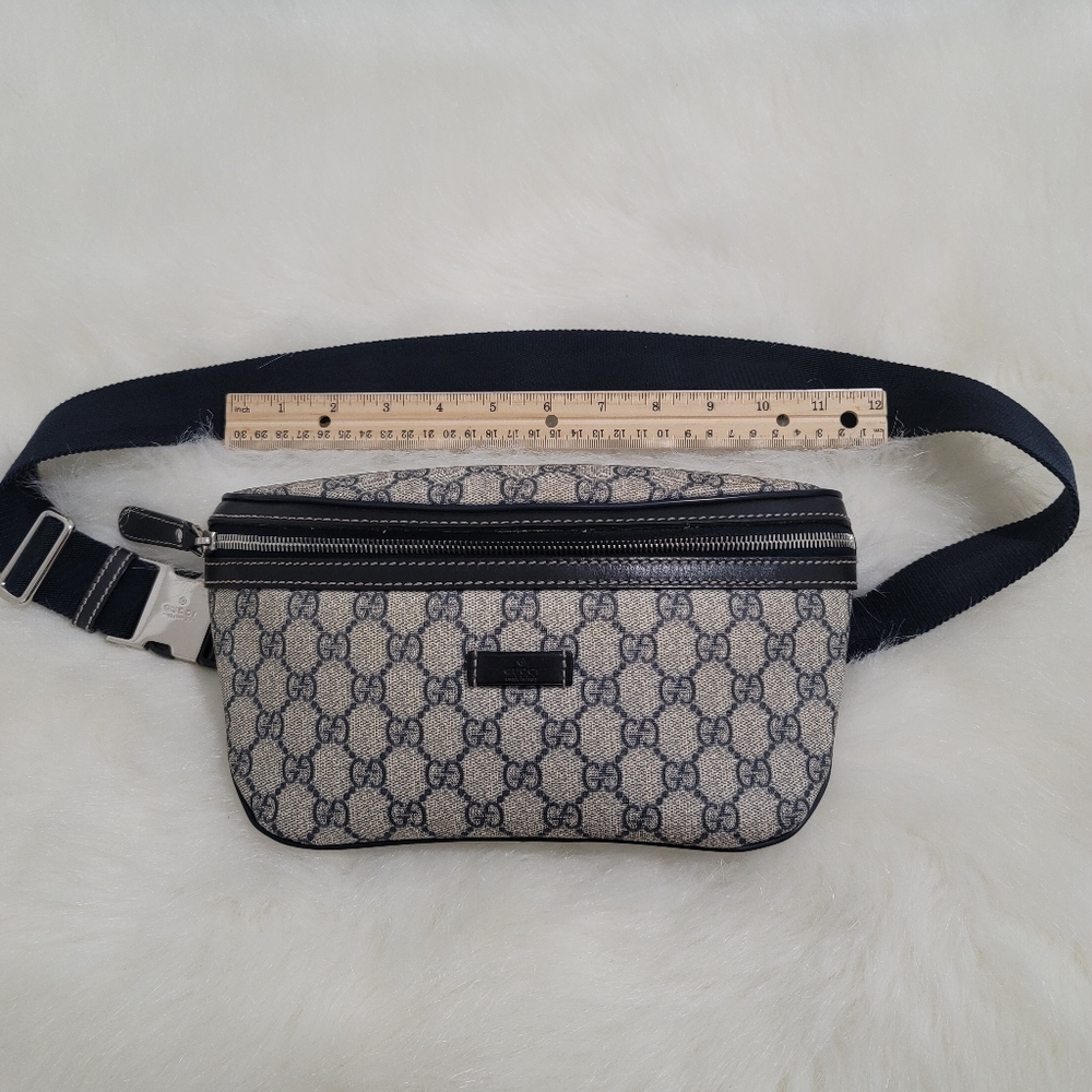 *SOLD* Authentic Gucci Leather FannyPack